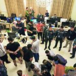 金边宪兵队捣毁了一个制作传播和直播色情视频的窝点,逮捕了12人-白菜网社区-白菜论坛-白菜社区