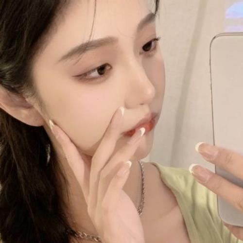 ﹏眼泪结成冰〃的头像-白菜网社区