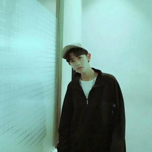 俯下身吻你﹌的头像-白菜网社区
