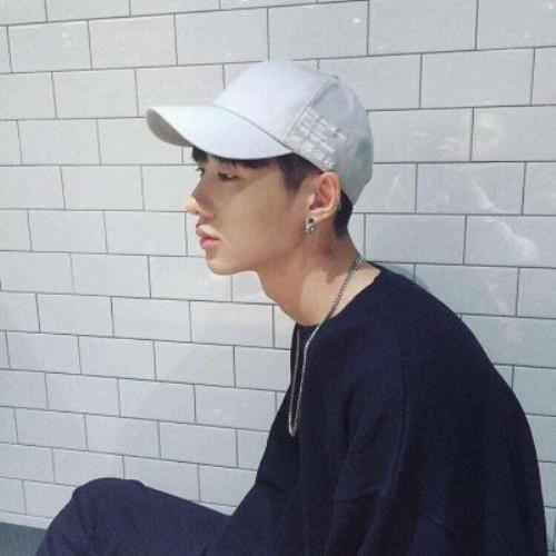 再强的女汉子也输给大姨妈的头像-白菜网社区